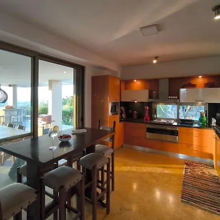 Mirtylla Luxury Retreat W Pool, Bbq And Gym Villa