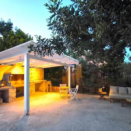 Mirtylla Luxury Retreat W Pool, Bbq And Gym Villa